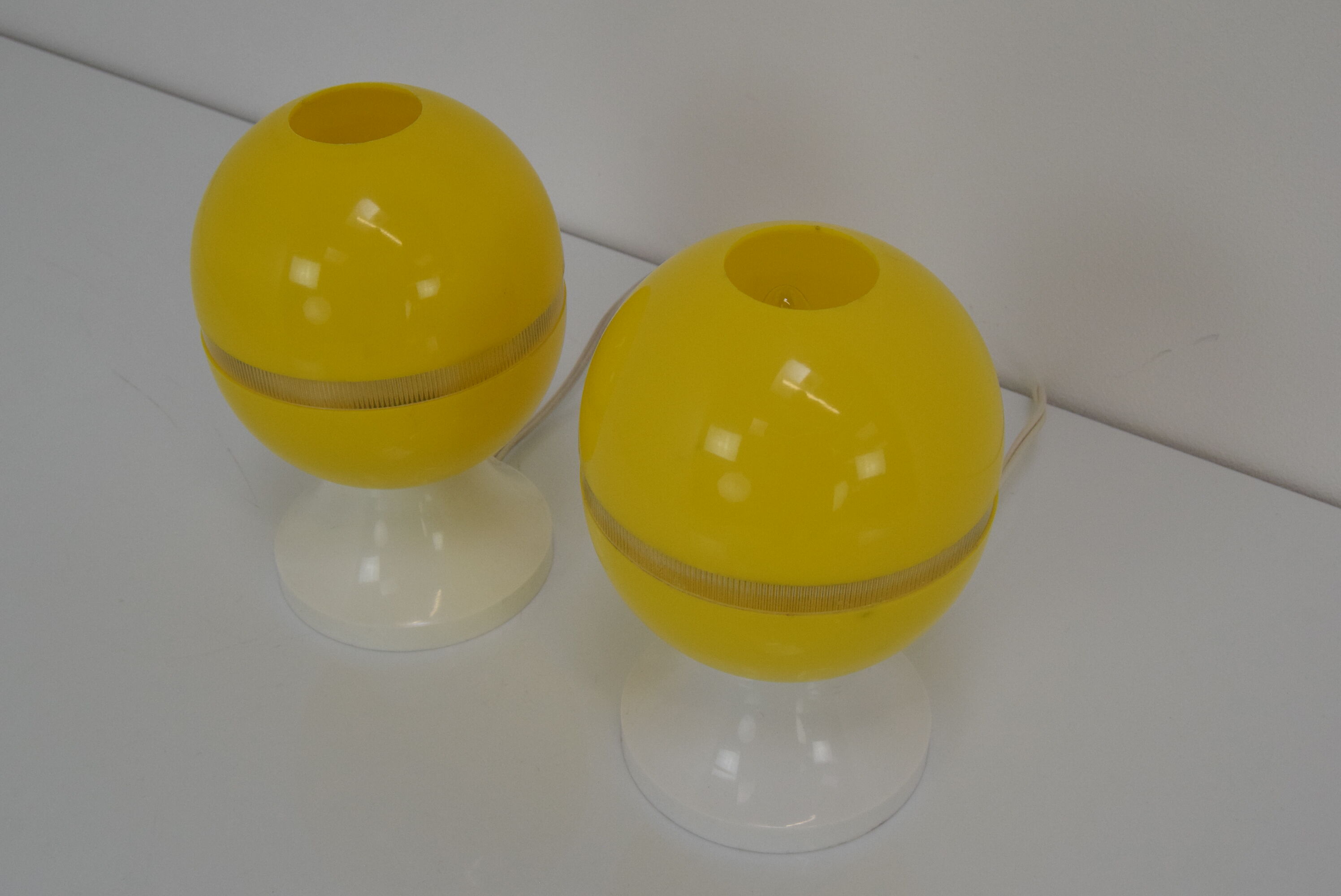 Paire de lampes de table en plastique, années 1970