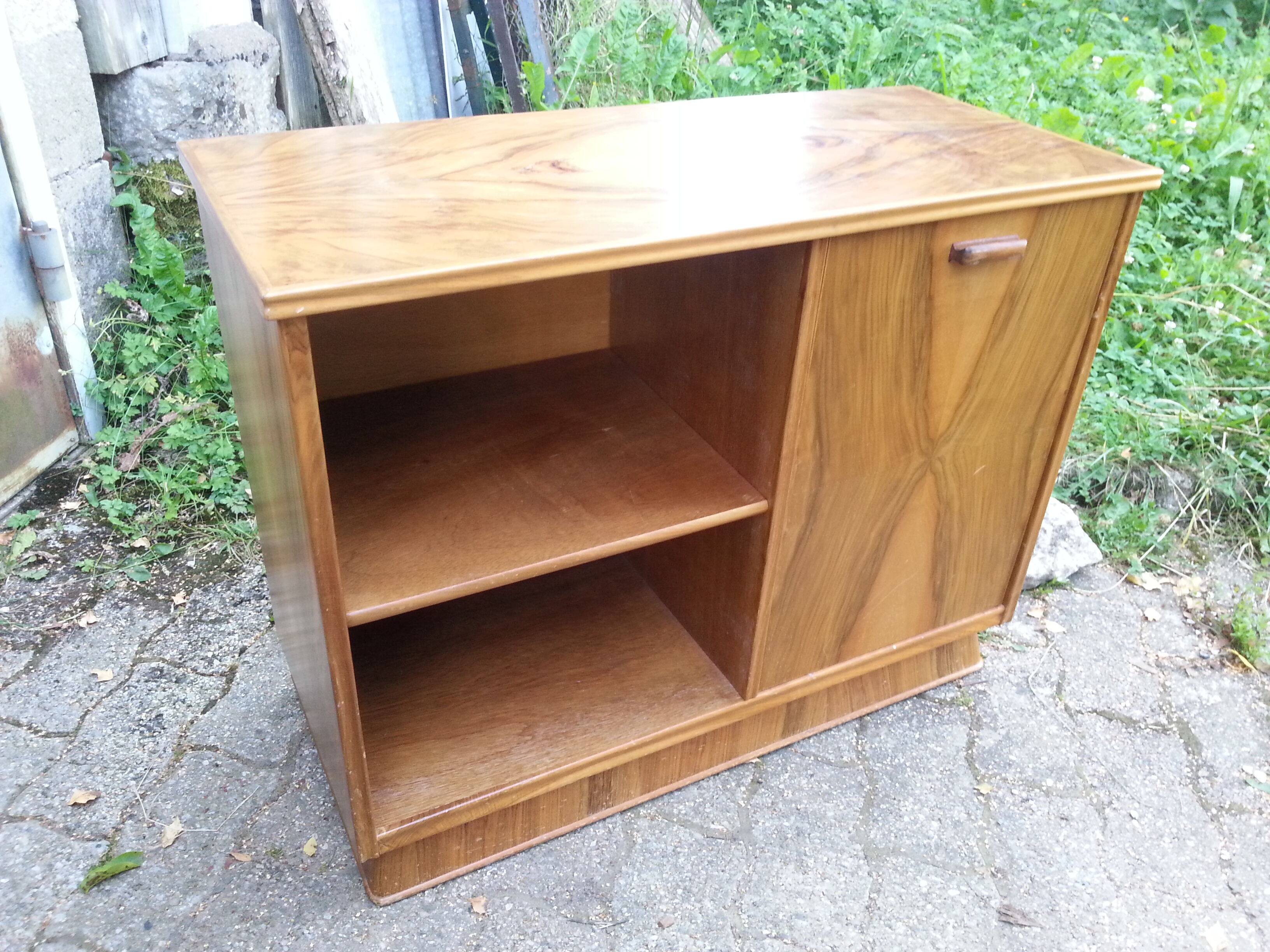 Walnut art deco bar furniture