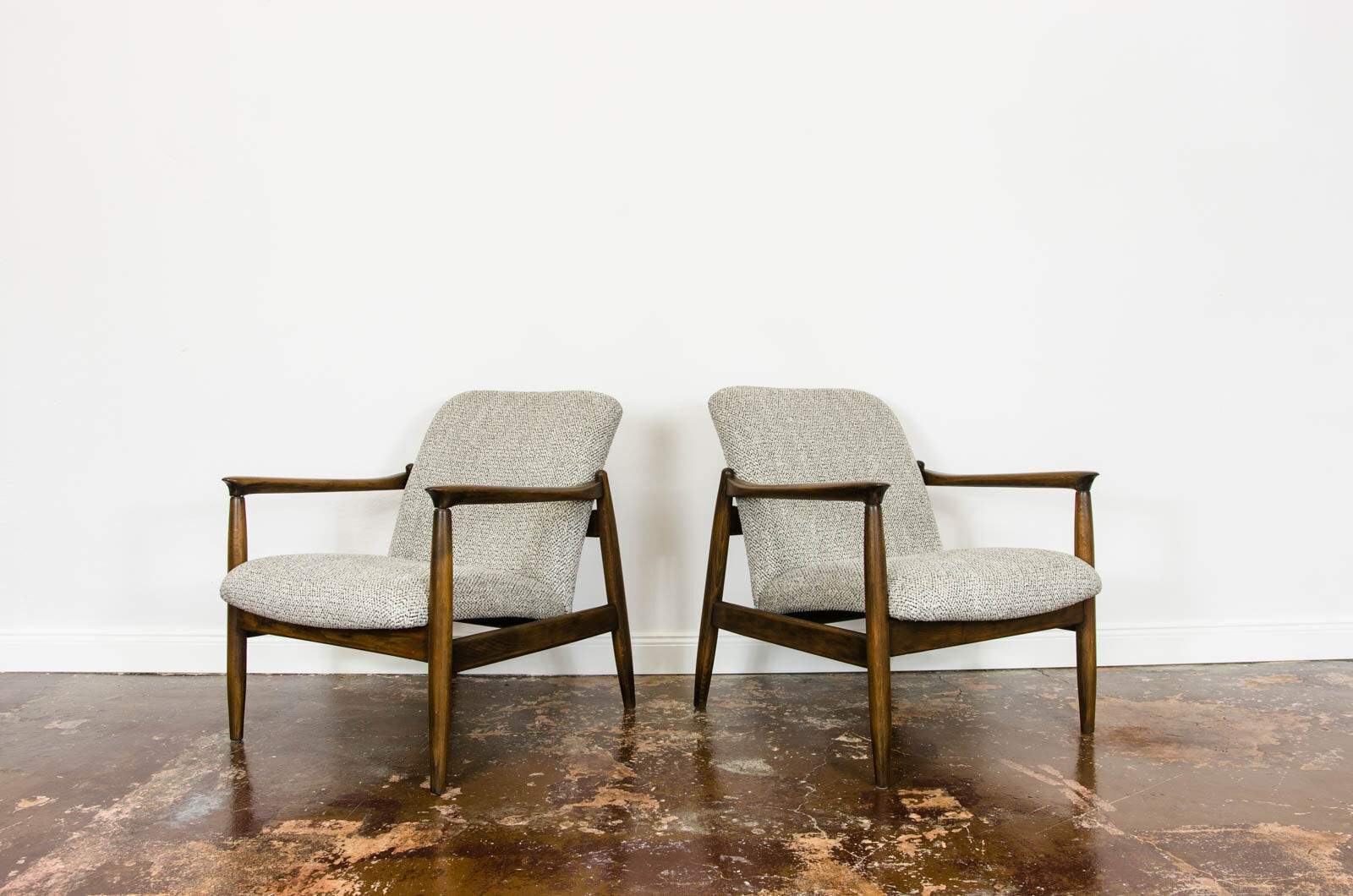 Paire de fauteuils Gfm 64 par Edmund Homa