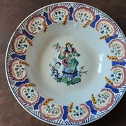 Plat rond  porcelaine  opaque de Gien