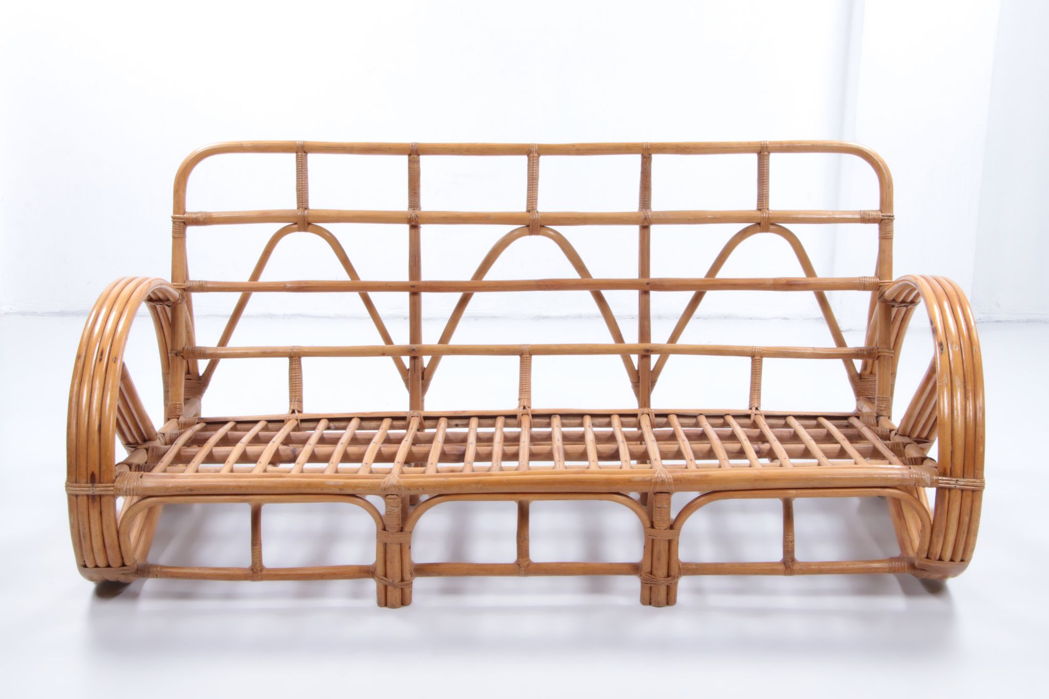 Vintage set of bamboo lounge armchairs and sofa with coffee table Paul Frankl, 1960s