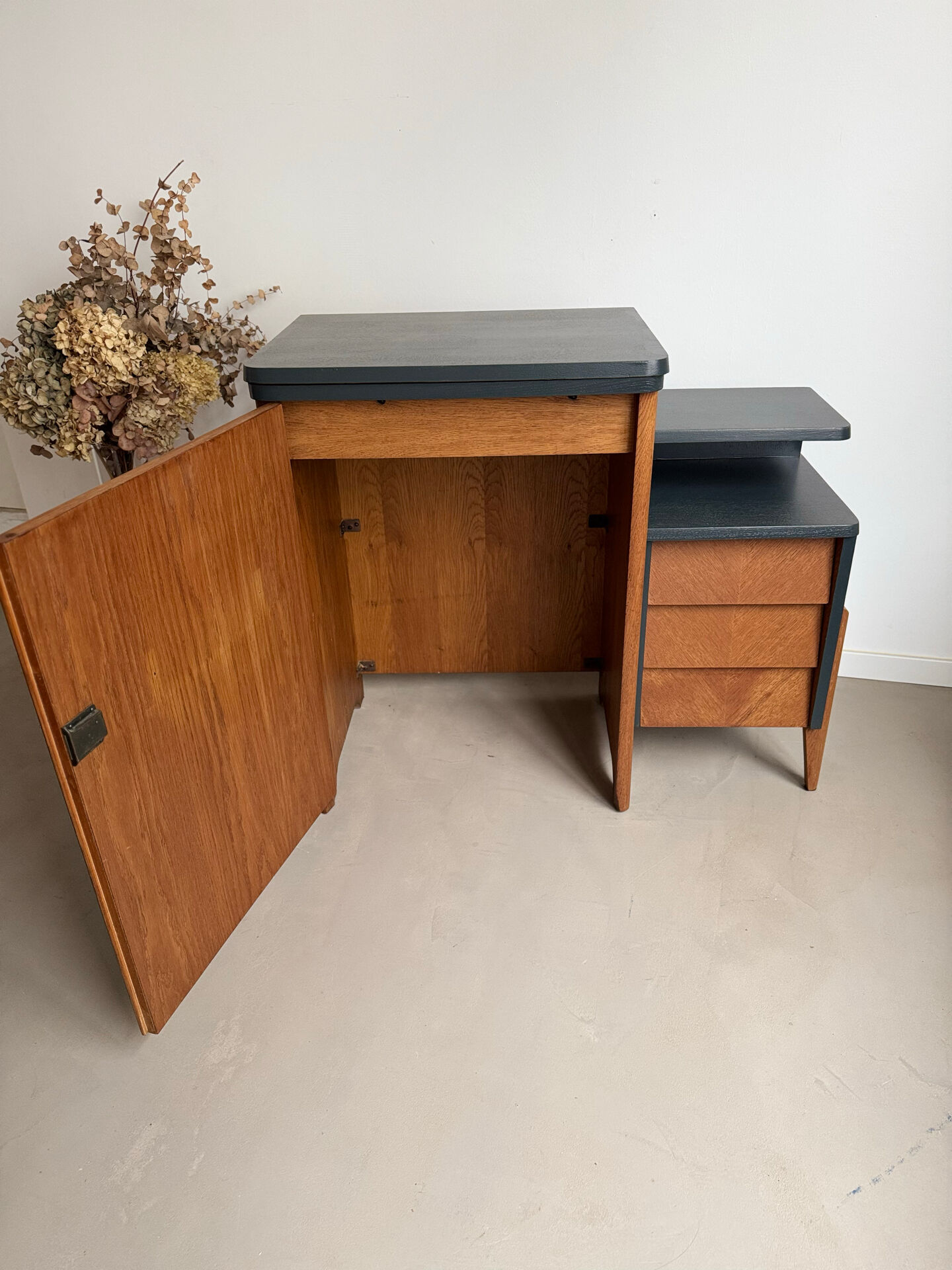 Bureau Singer 