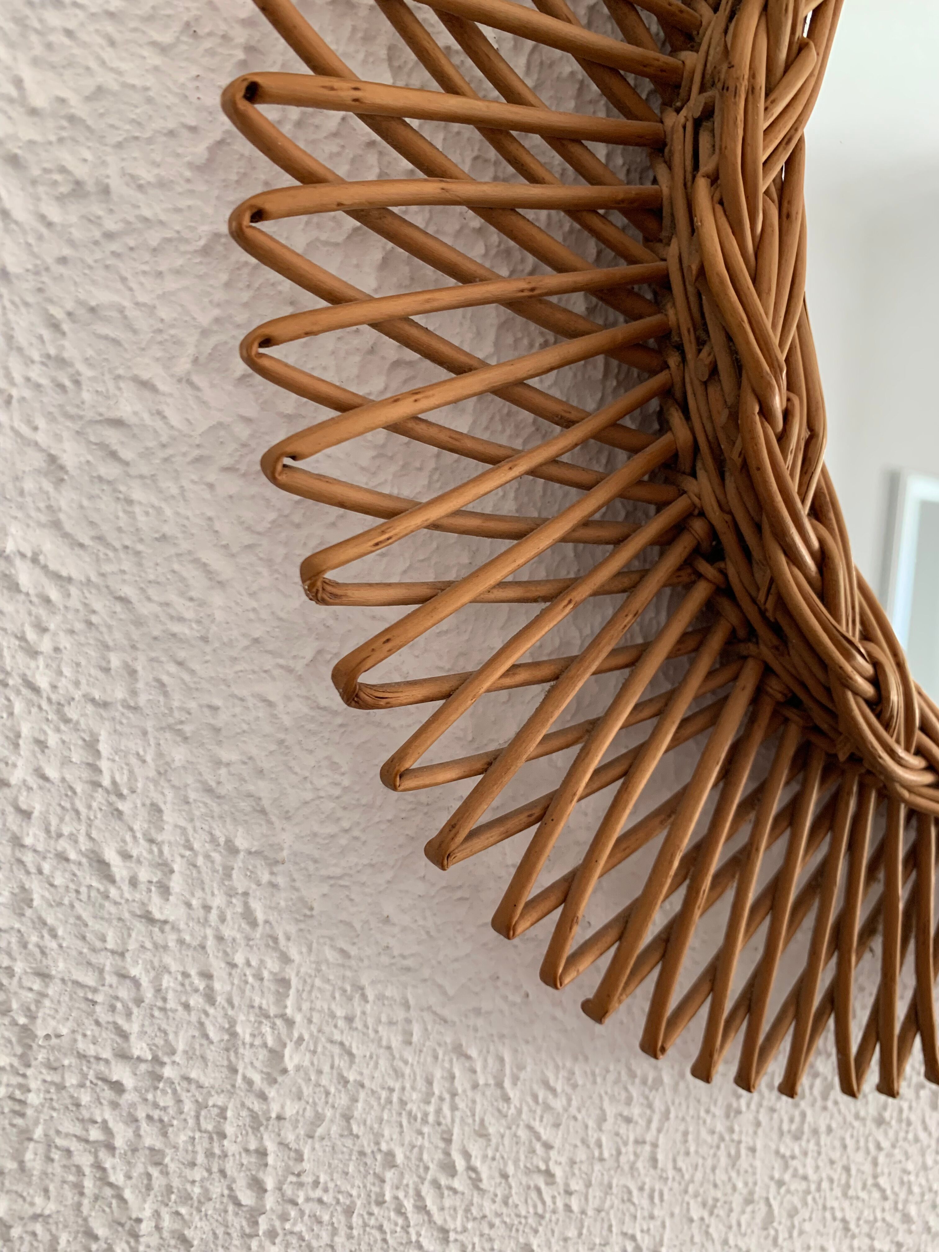 Vintage mirror 1960 sun rattan flower wicker - 37 cm