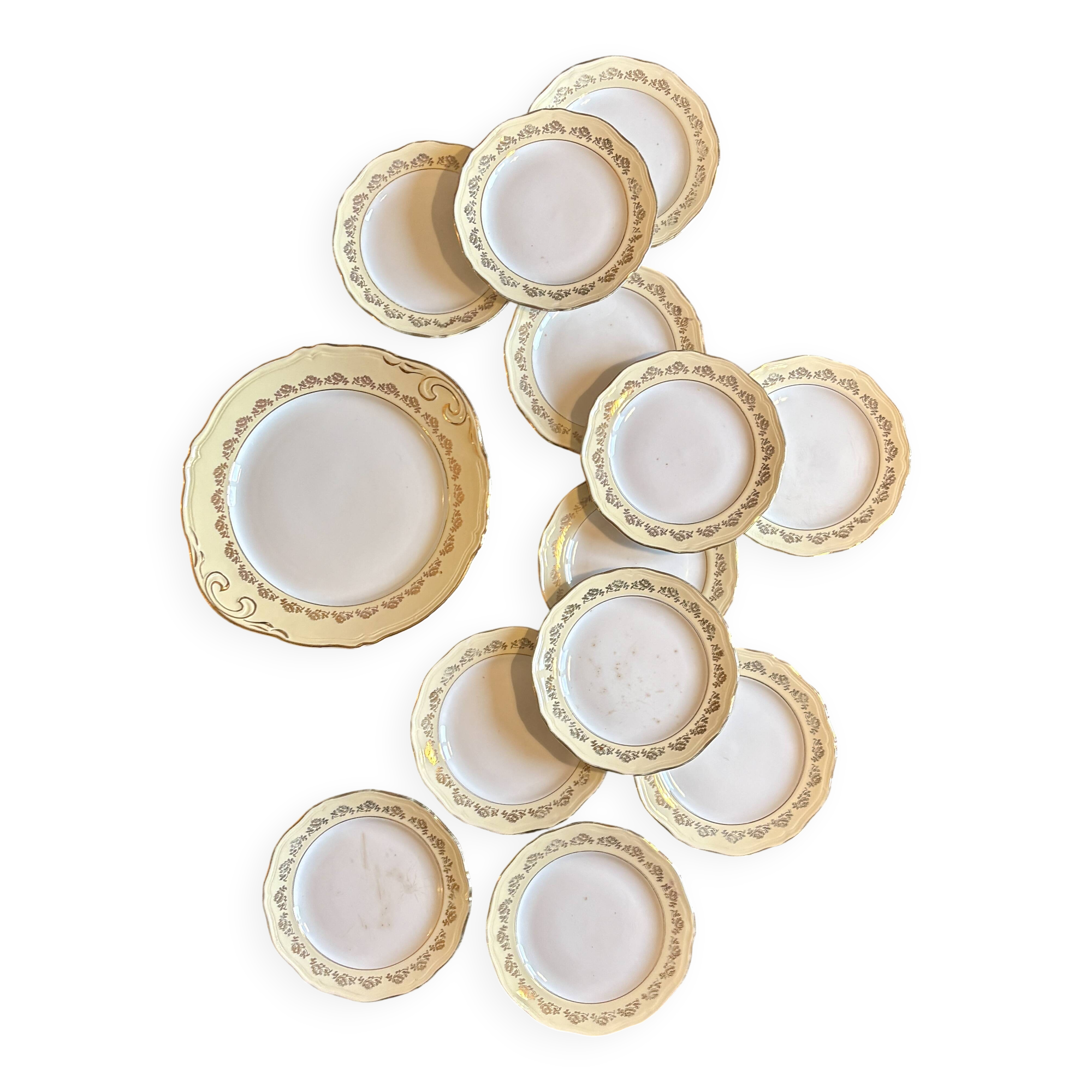 Vintage cake service l'Amandinoise in yellow and gold