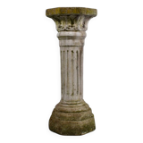 Socle en pierre composite. XXe siècle