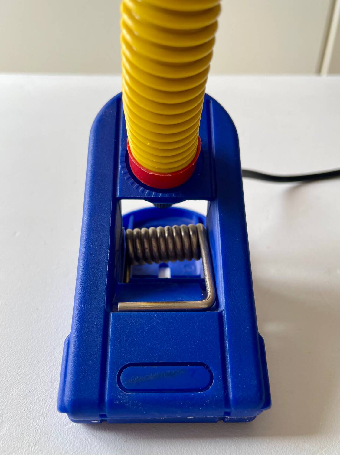 Articulated Memphis style clamp lamp