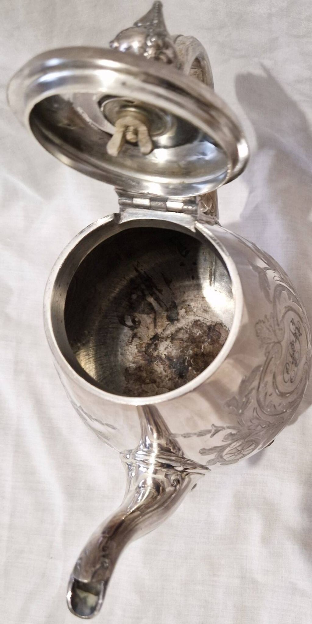 Napoleon III teapot in silver-plated metal – 19th century – Rococo decoration