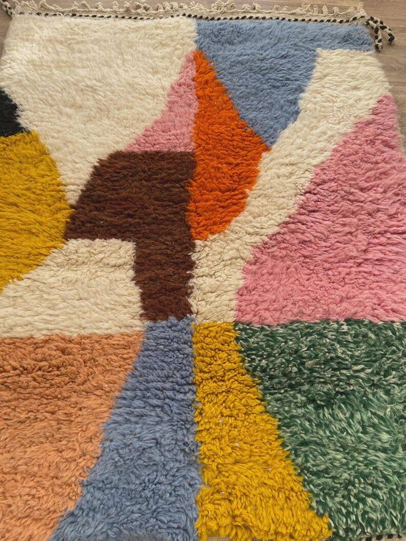 Atlas Berber rug with coloured patterns 1.5/2.5 m