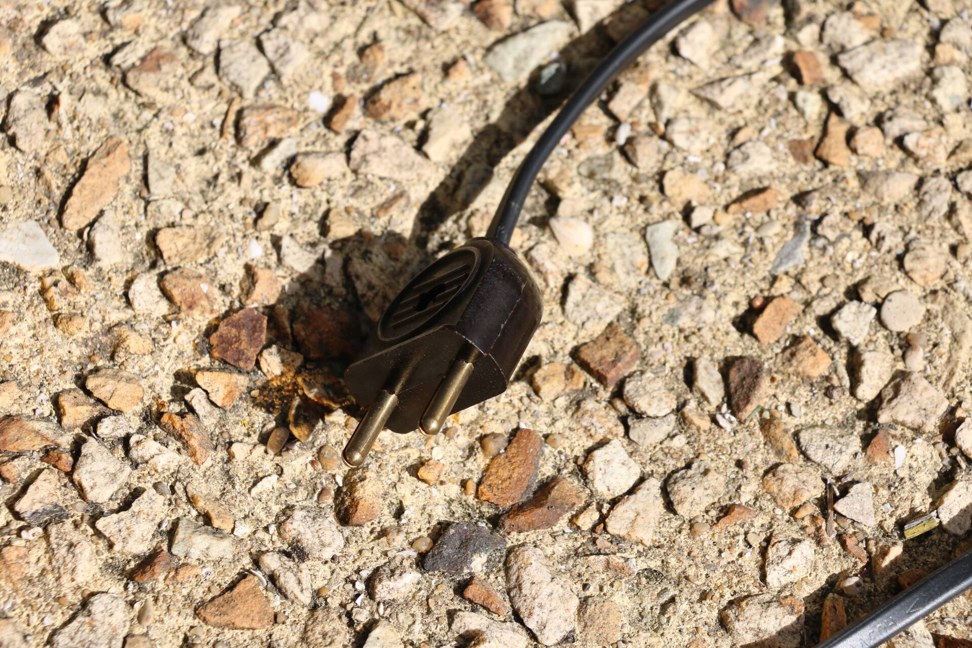 Lampadaire Stellor métal laqué laiton