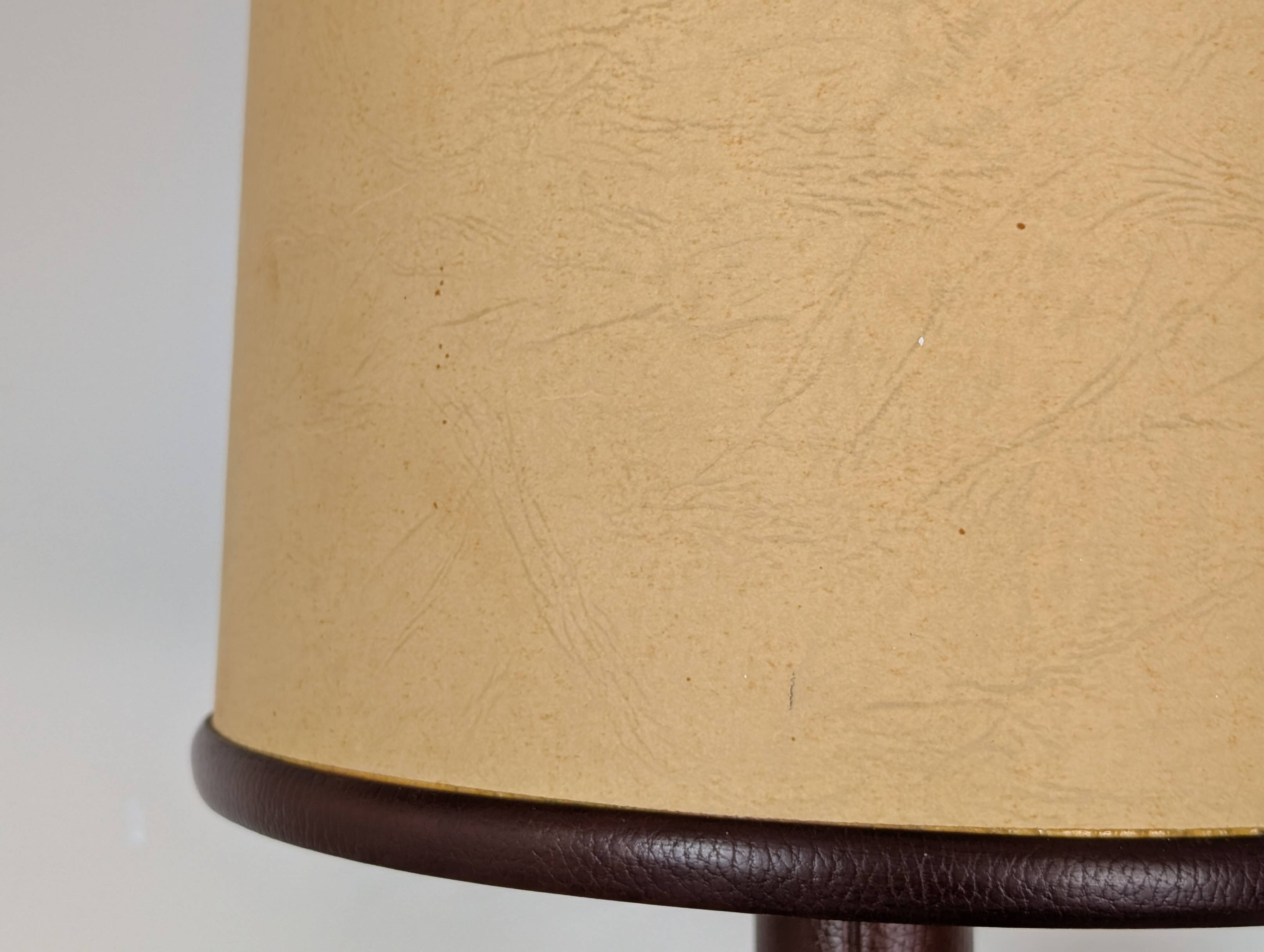 Le Tanneur leather lamp