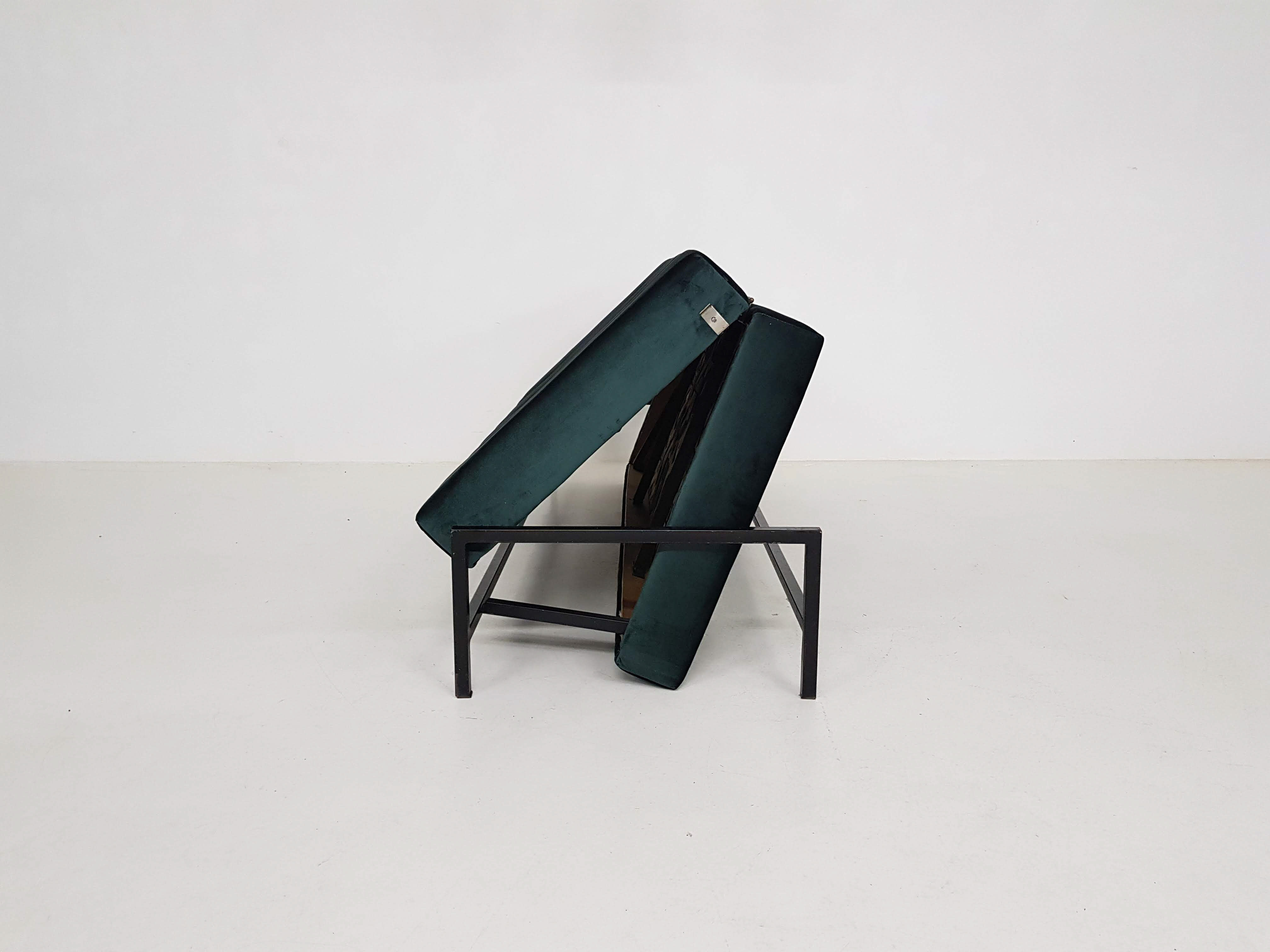 Green velvet daybed Netherlands 1950