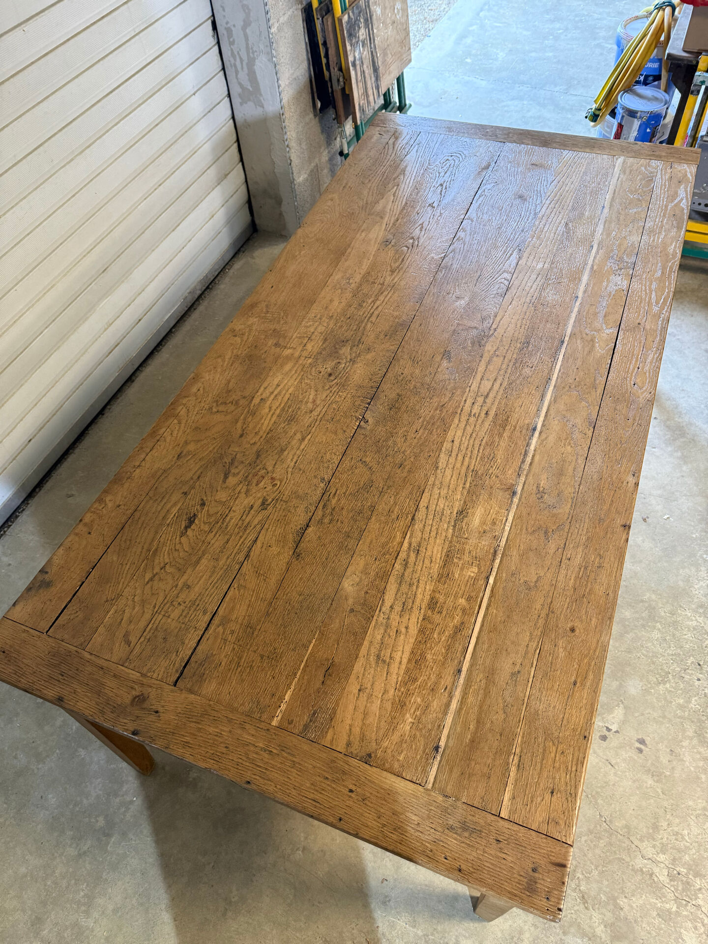Farm table