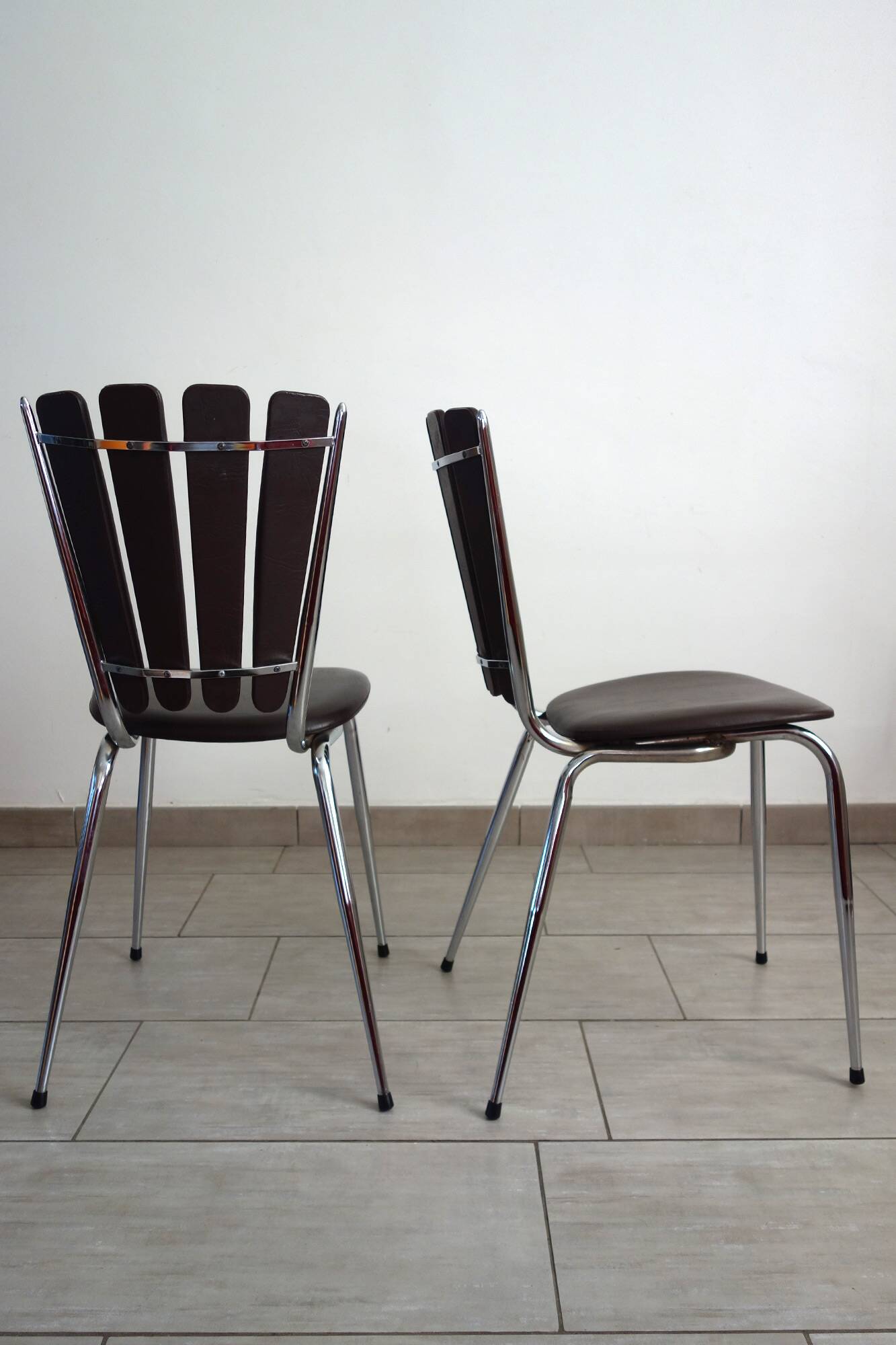 Lot de 2 chaises pétales chocolat Soudexvinyl