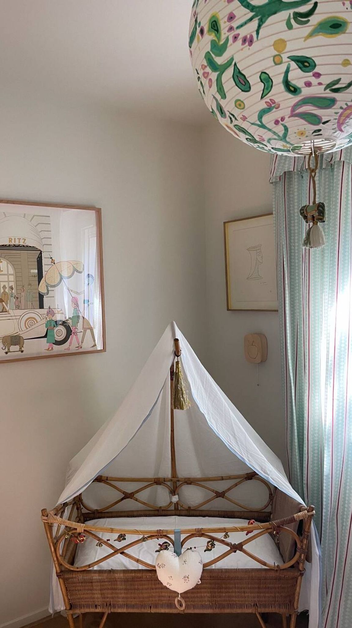 Rattan baby bed