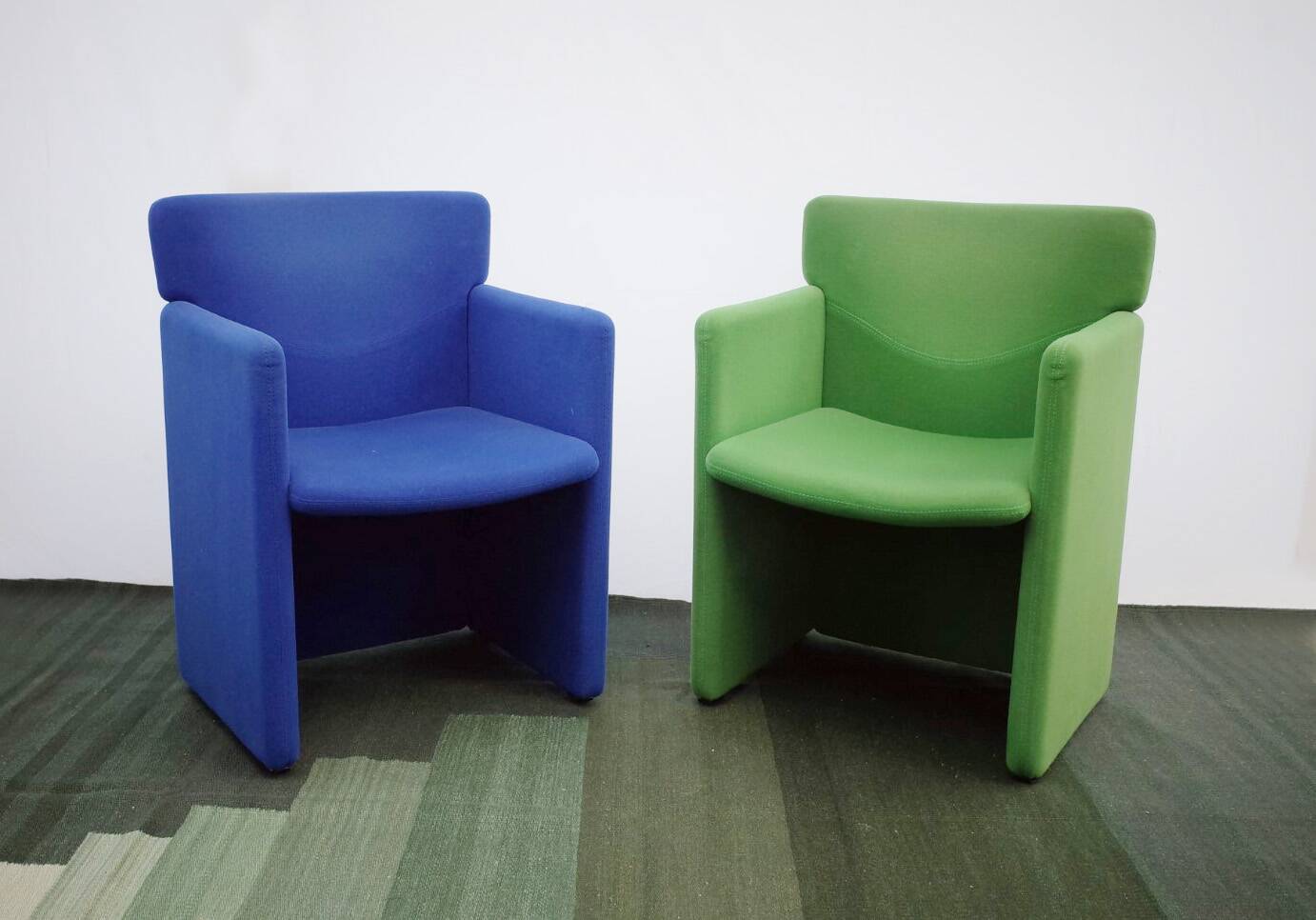 2 Chaises italiennes Fauteuil Centro Progetti Tecno Modèle S148