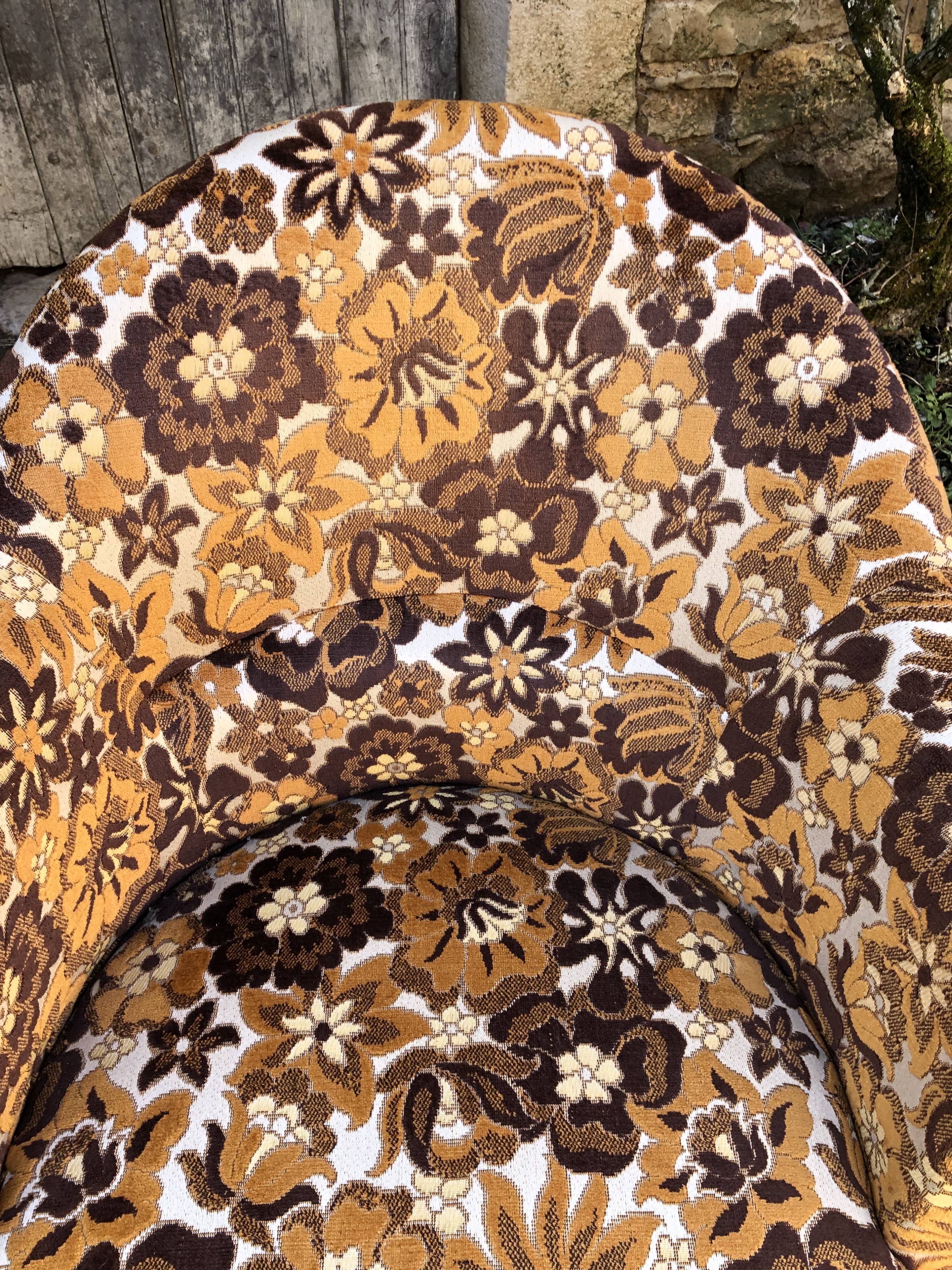 Toad chair and footrest set