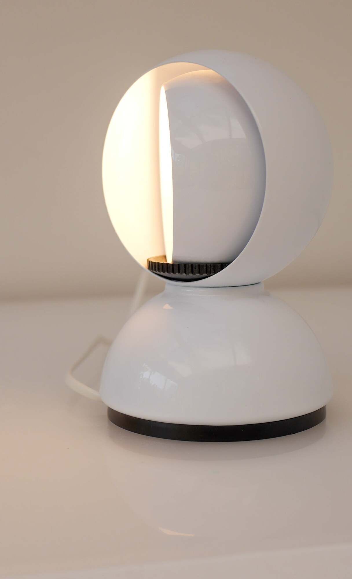 Table lamp "Eclisse" by Vico Magistretti for Artemide, Italy, 1965