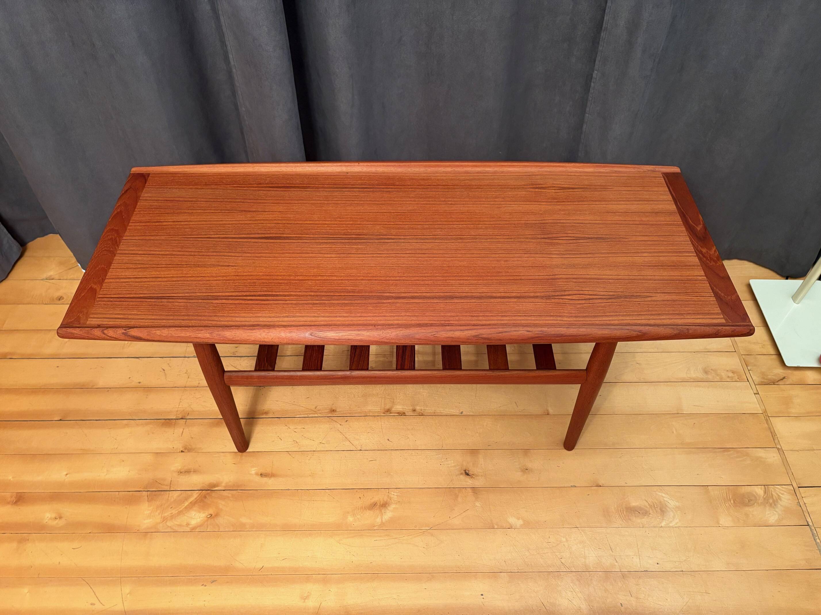 Coffee table designed by Grete Jalk, Glostrup Møbelfabrik, 1960s