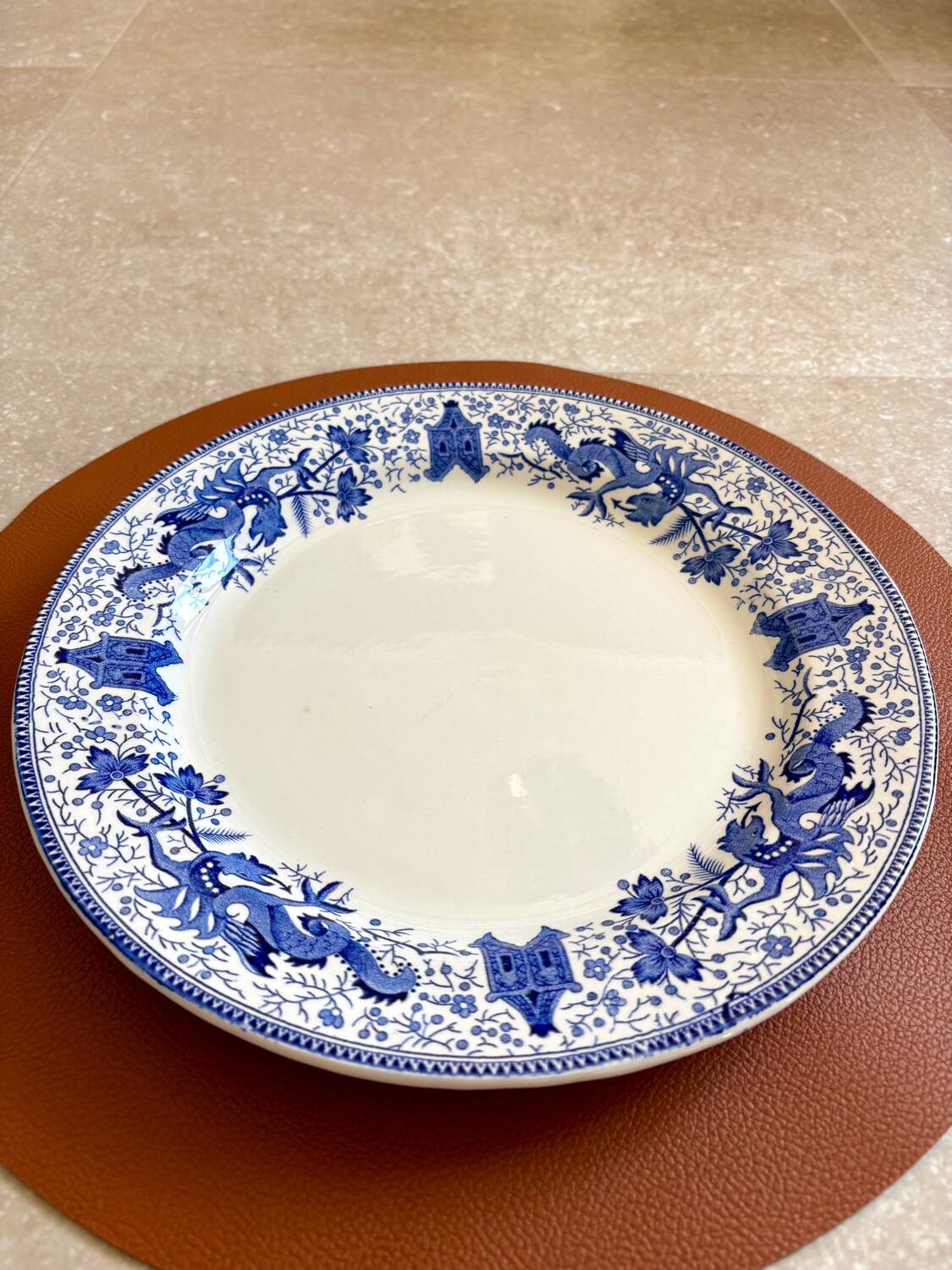 Large plate / dish Boch Dragon 28cm
