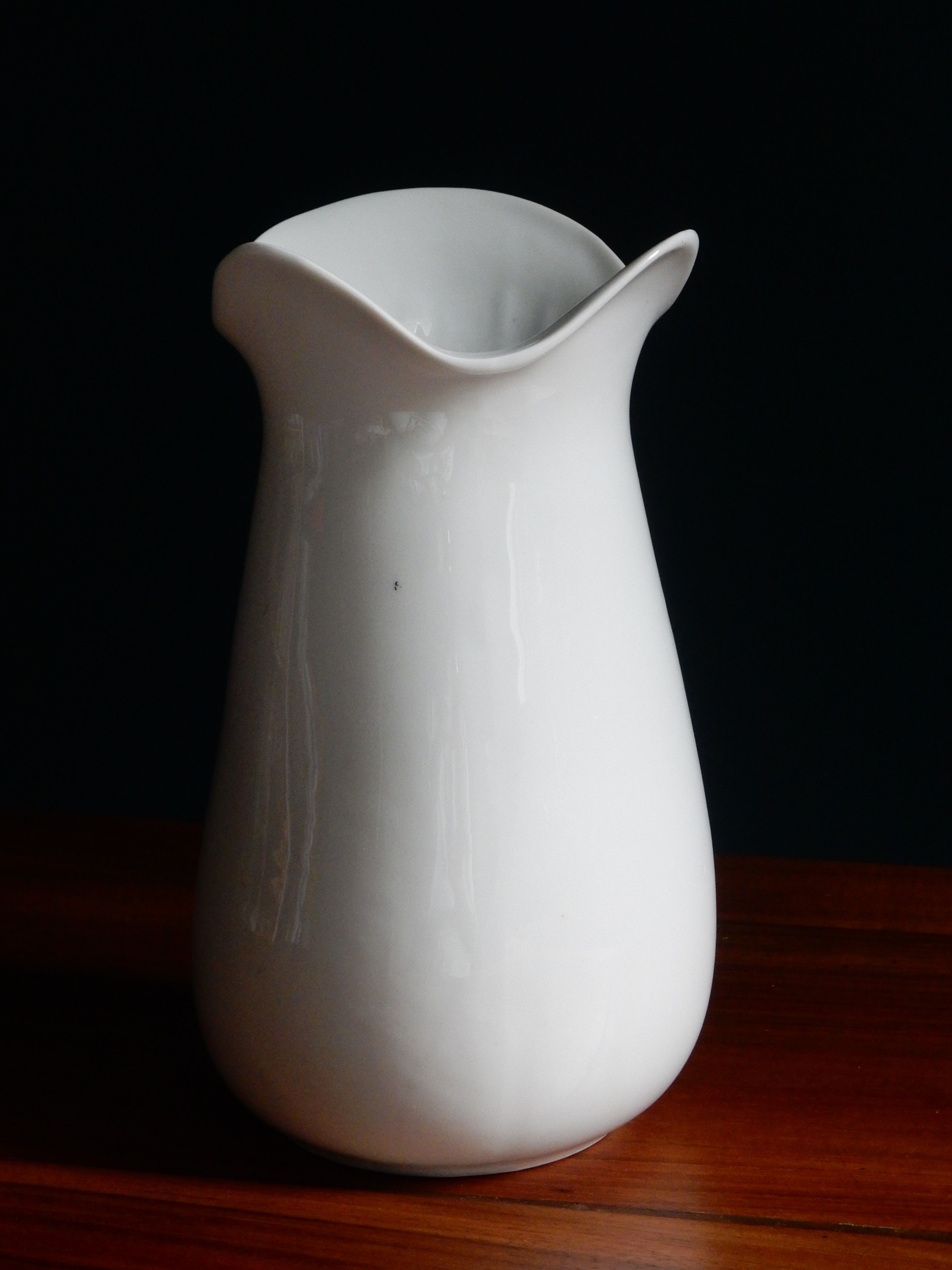 Roberto Tortoli vase from the 80s
