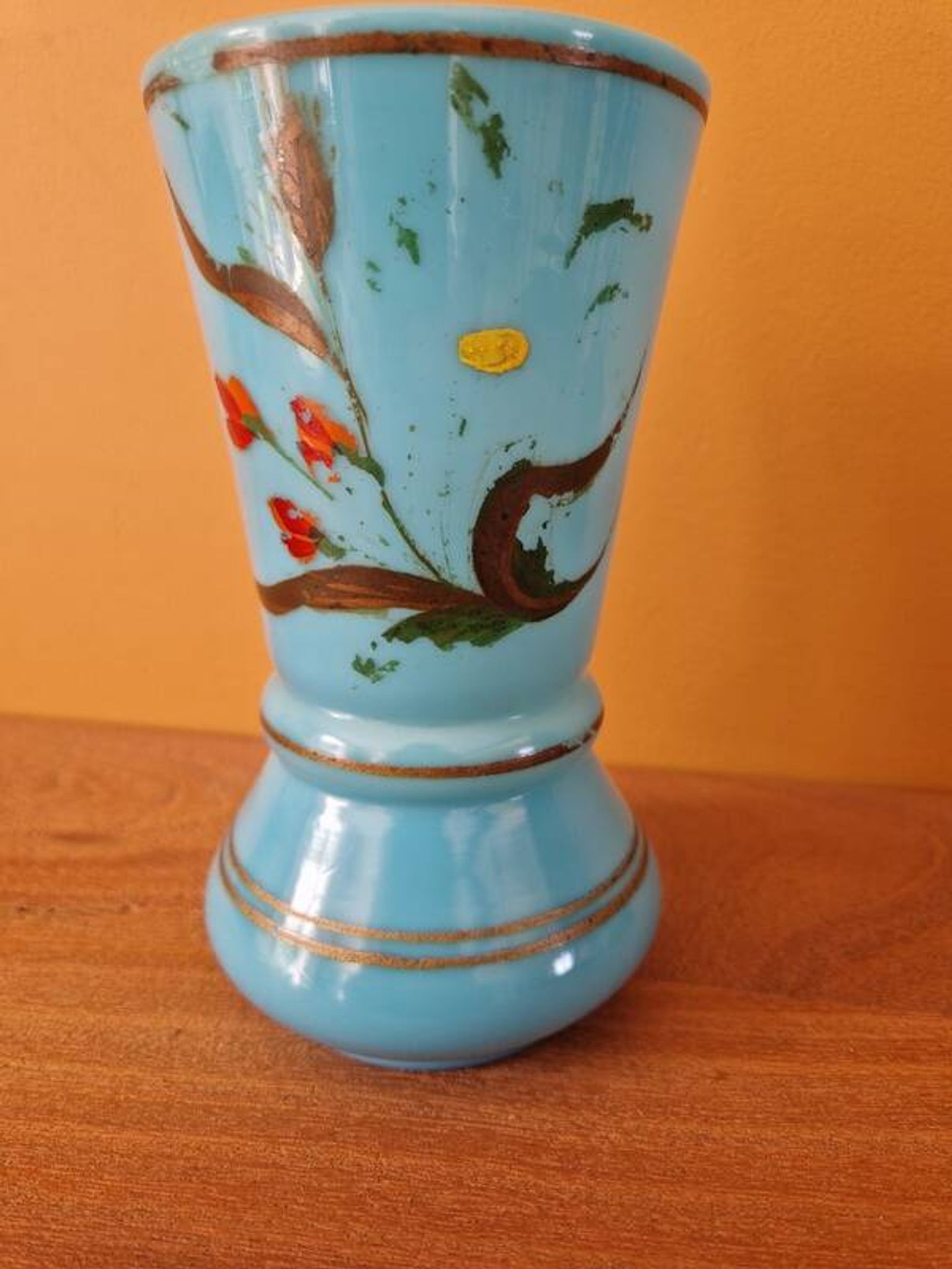 Vase en opaline bleue à décor de fleurs, époque Napoléon III