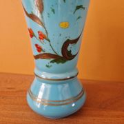 Vase en opaline bleue à décor de fleurs, époque Napoléon III
