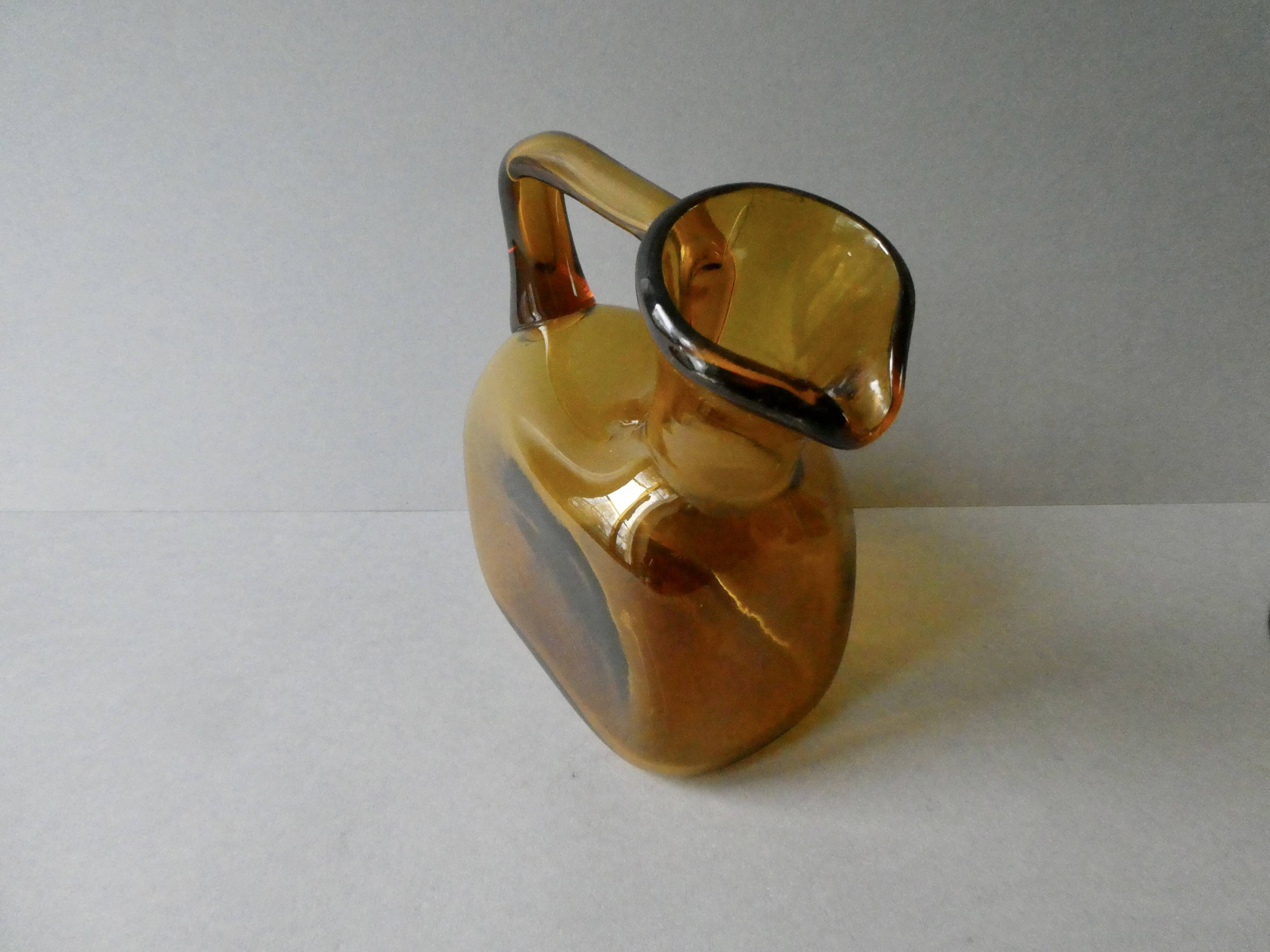 1 blown glass pitcher and its cups, 60s-70s