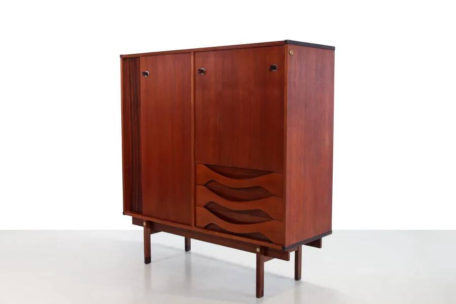 Buffet haut de design moderniste italien en teck et palissandre, 1960
