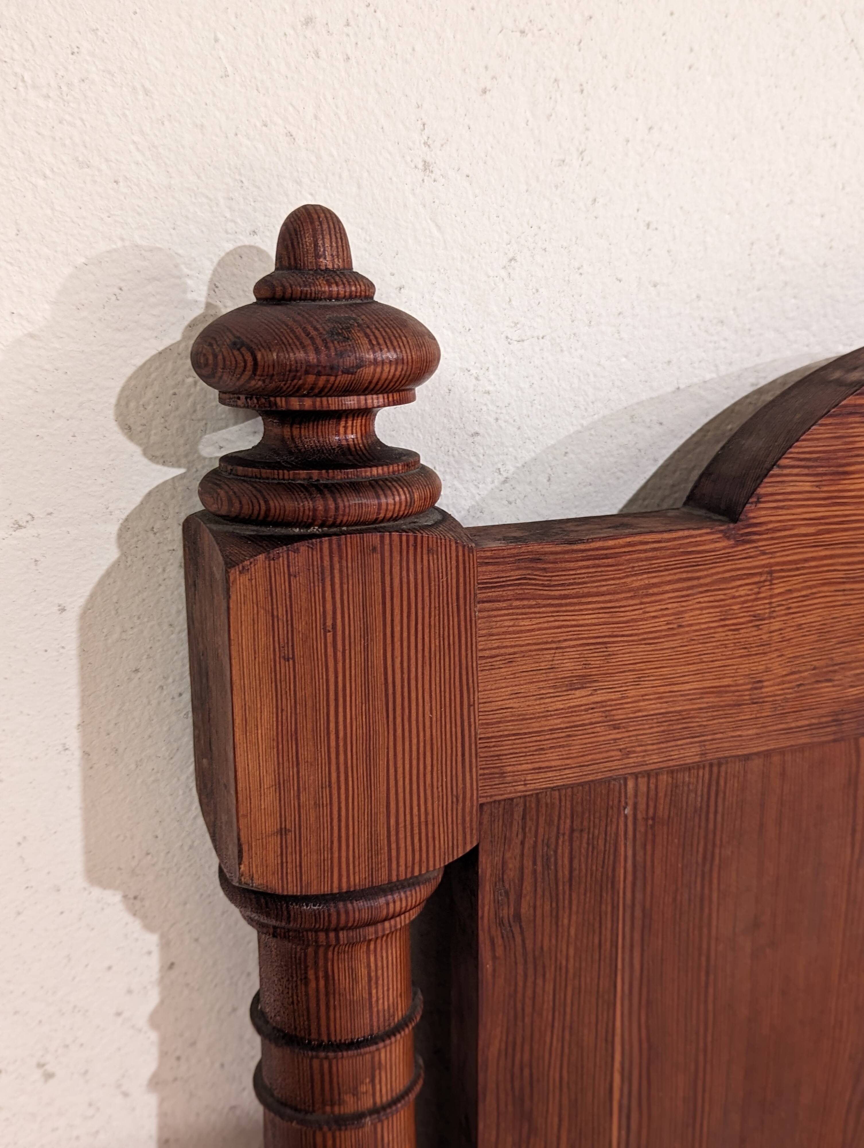 Pitch pine headboard 132*111cm
