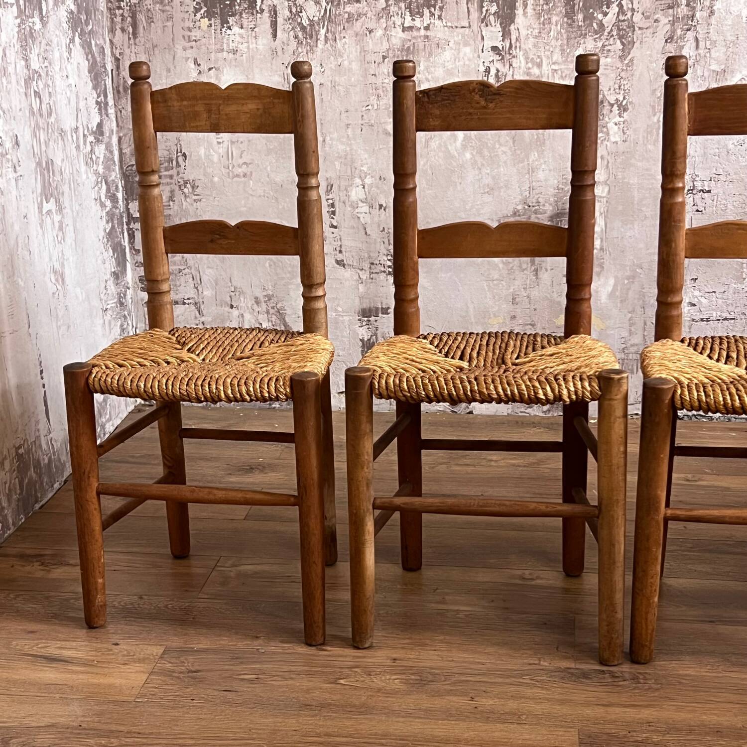 4 Folk Art chairs in wood and straw