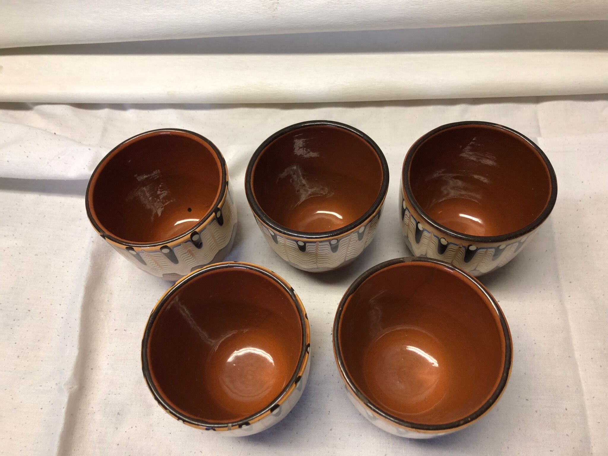 Ensemble de 5 tasses en grès vintage