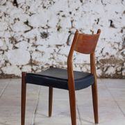 4 Scandinavian Fristho Franeker chairs in teak and skai, 1960.