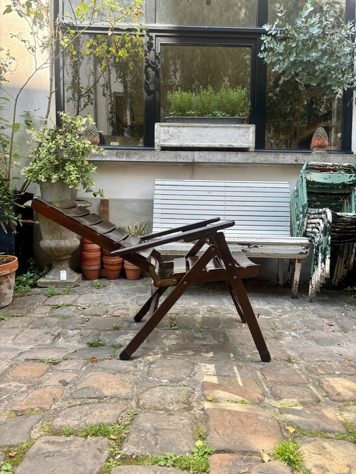 EMU dark wood garden furniture set - 2 folding armchairs and 1 table