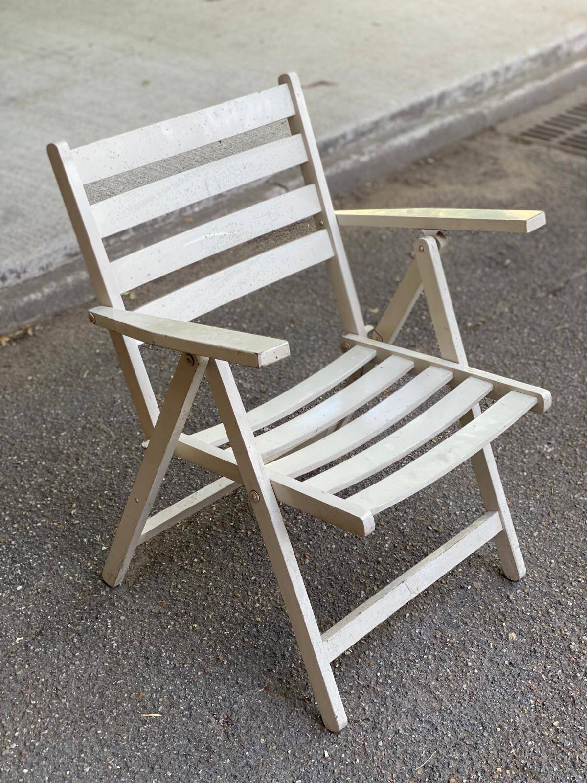 Chaise de jardin pliable blanche en bois massif