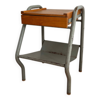 Table de chevet d'internat