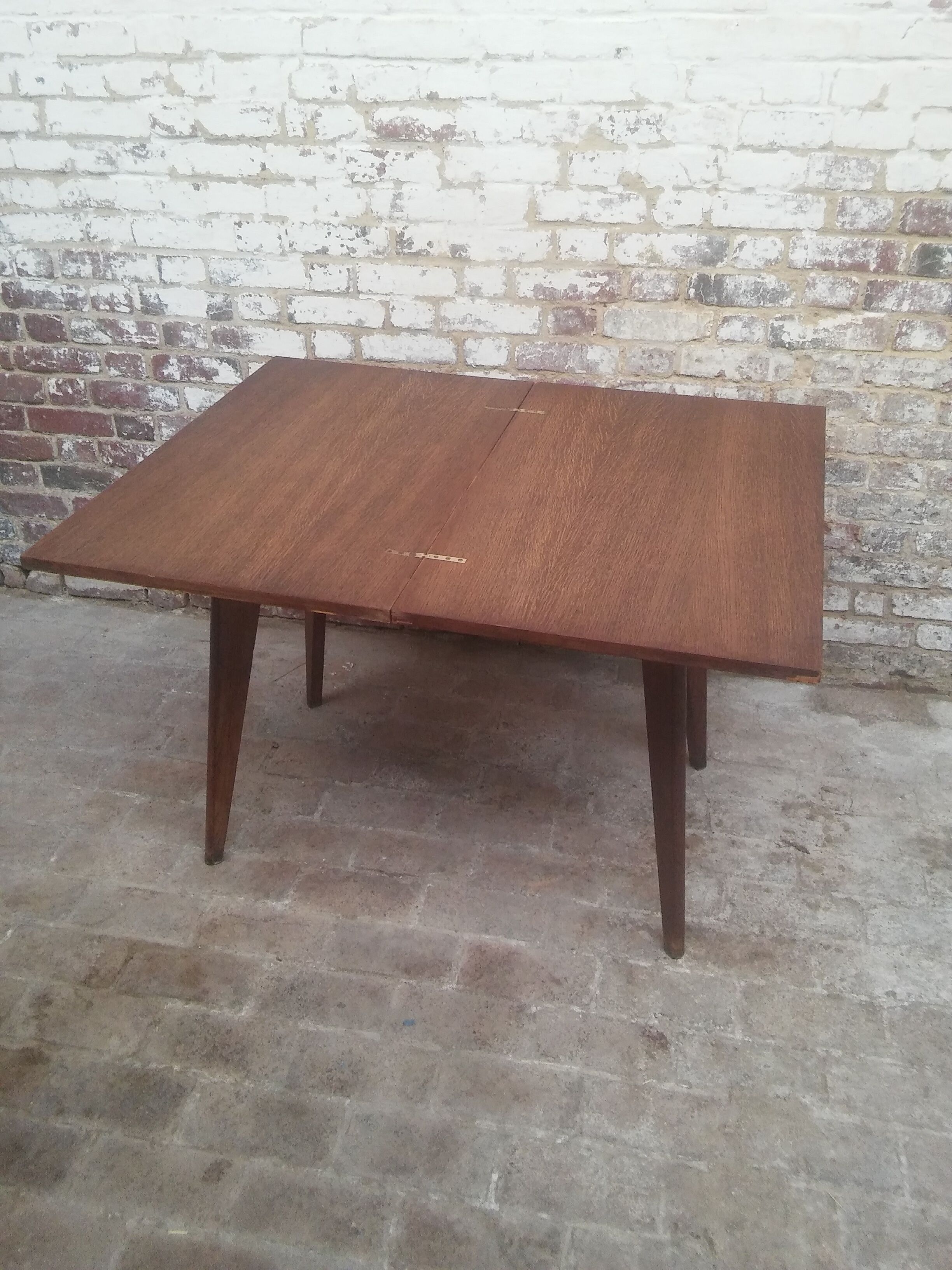 Table pieds compas en chêne années 50