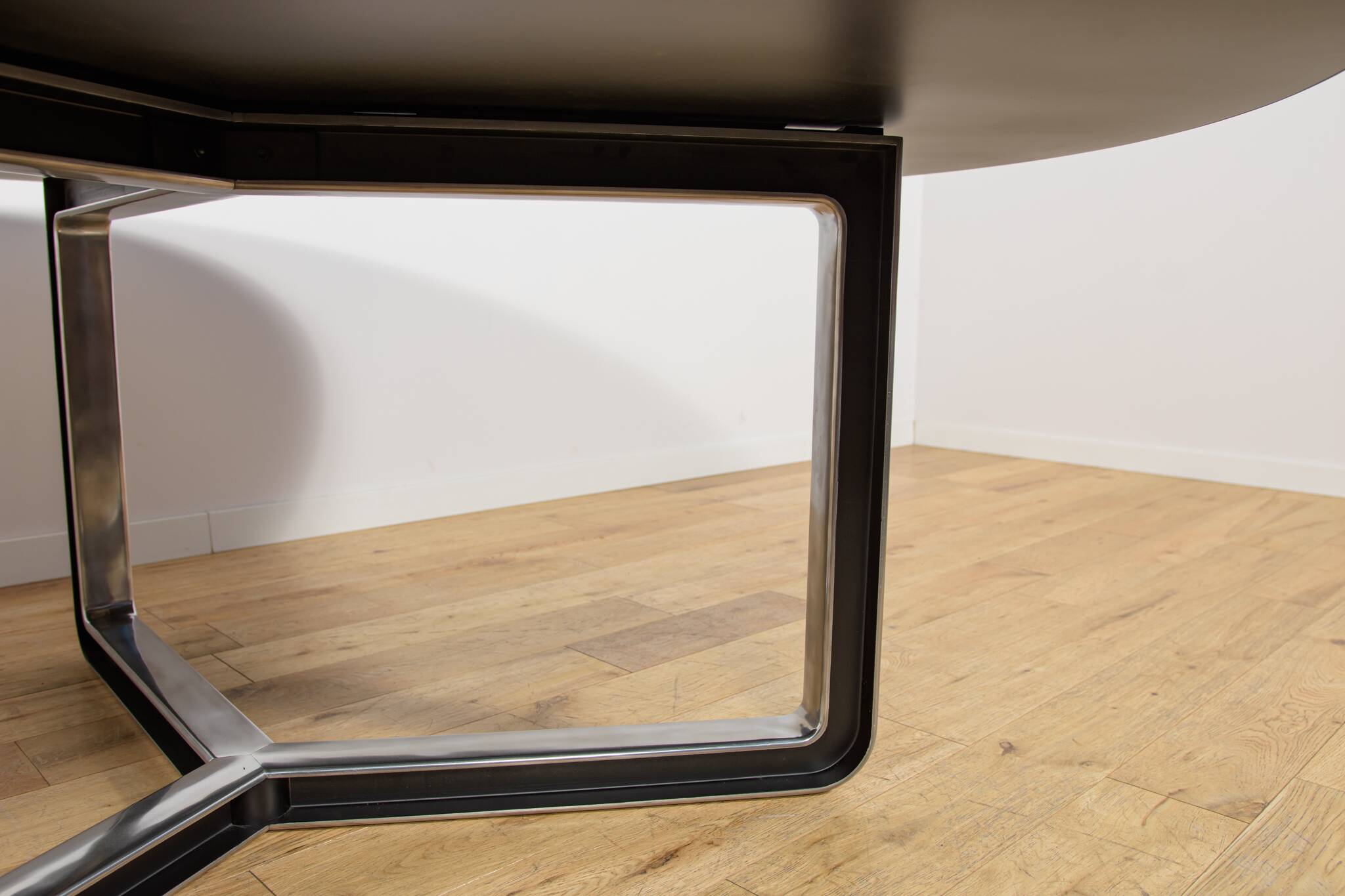 Mid-Century XXL Round Conference Table from Tecno, Italy, 1970s