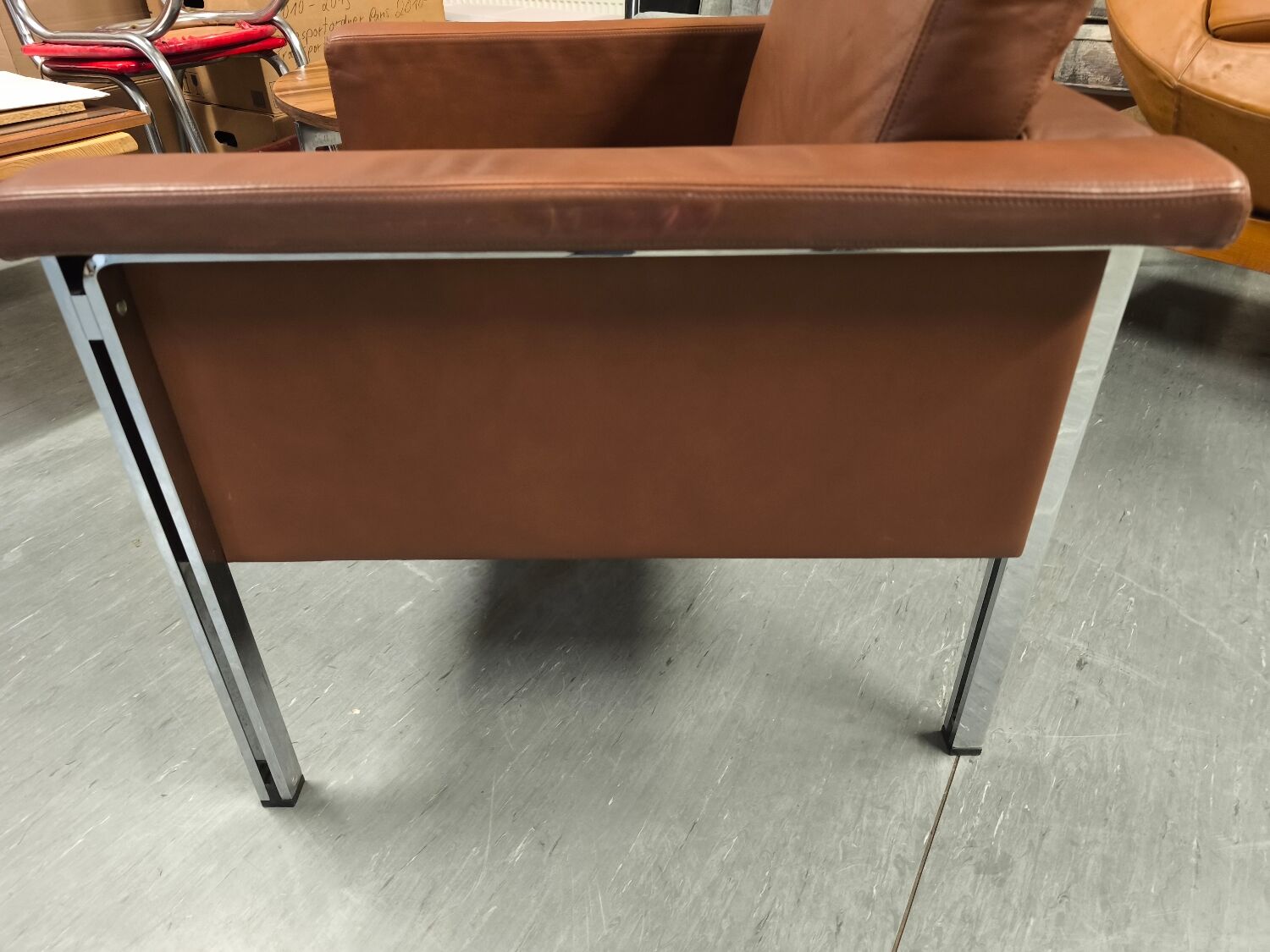 Leather armchair, 1970s, manufacturer Sitag, cognac brown leather.