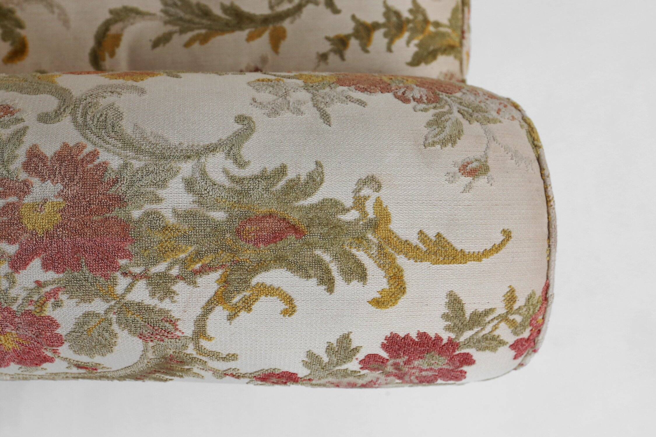 Fauteuil en tissu floral, France années 1950