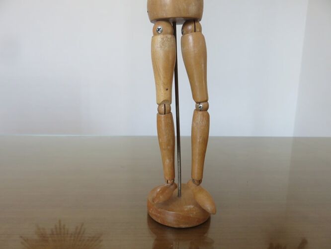 Mannequin en bois, articulé, modèle femme années 60