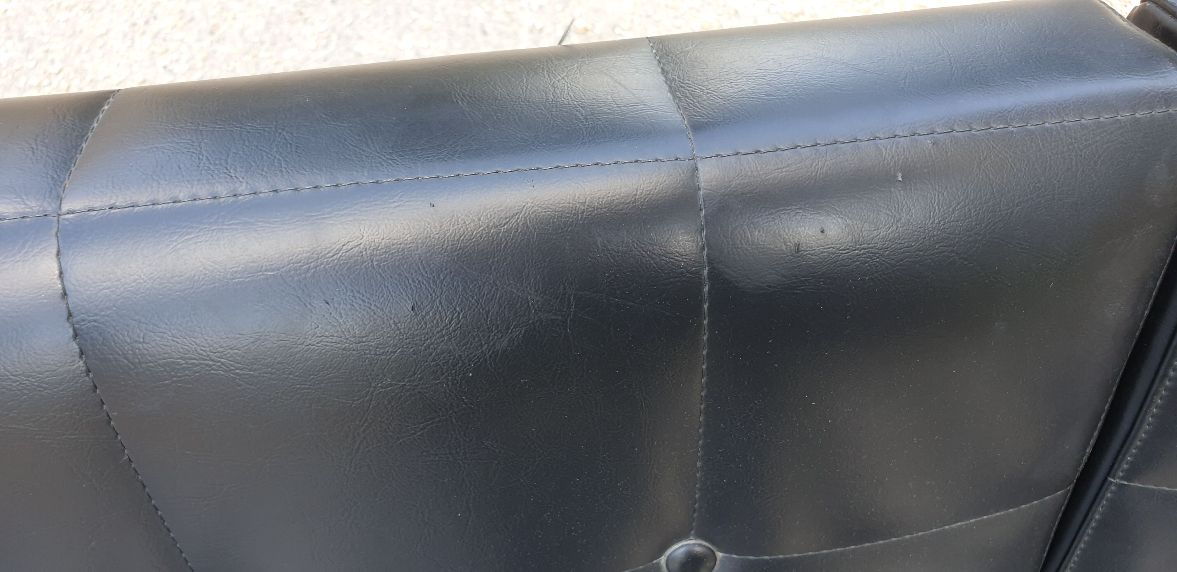 Armchairs 'capiton' black