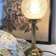 Lampe rétro pied colonne globe en verre