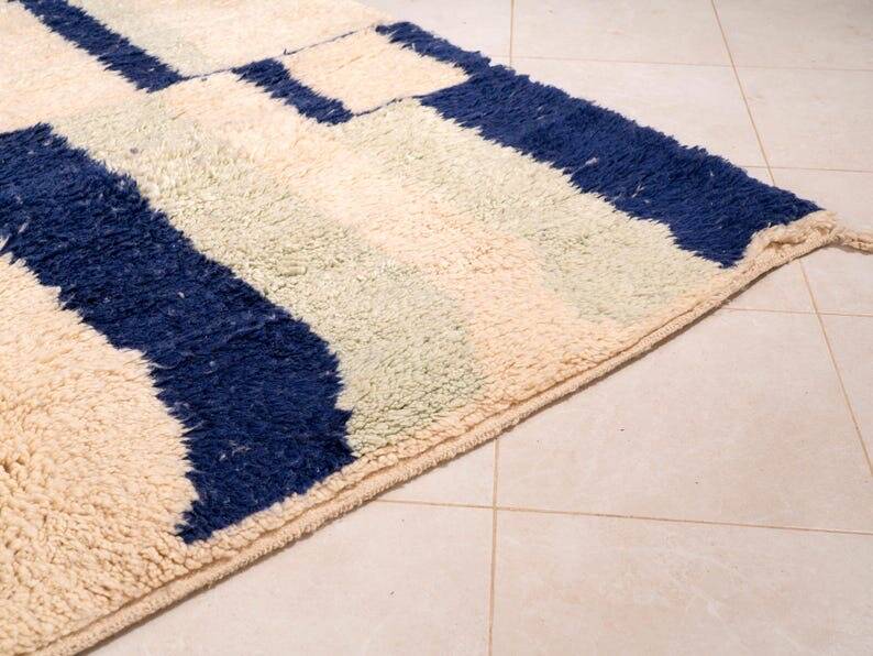Authentic traditional handmade pure wool rug size 150/250 cm.