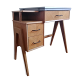 Extendable desk compass feet