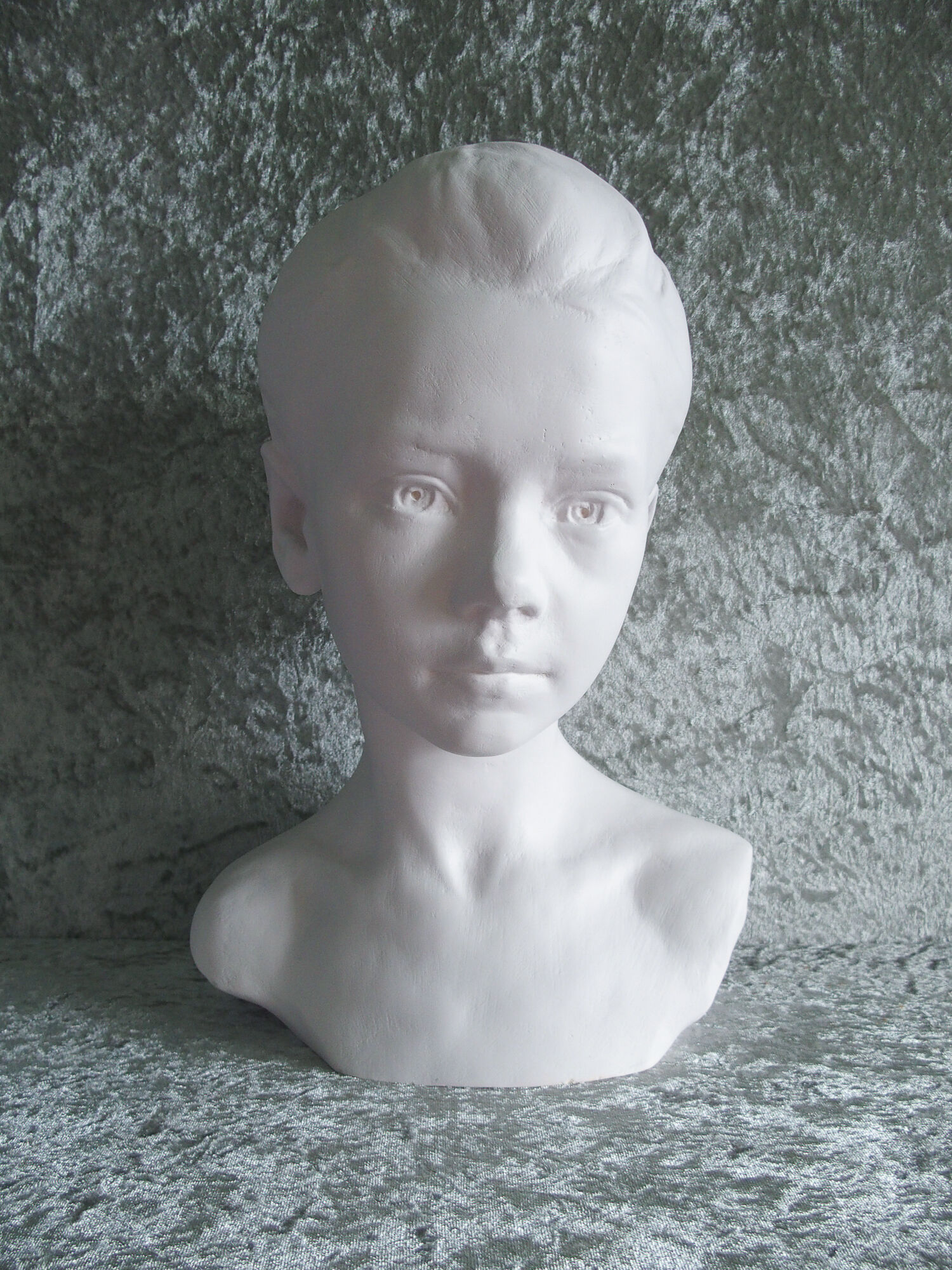 Bust girl with braid