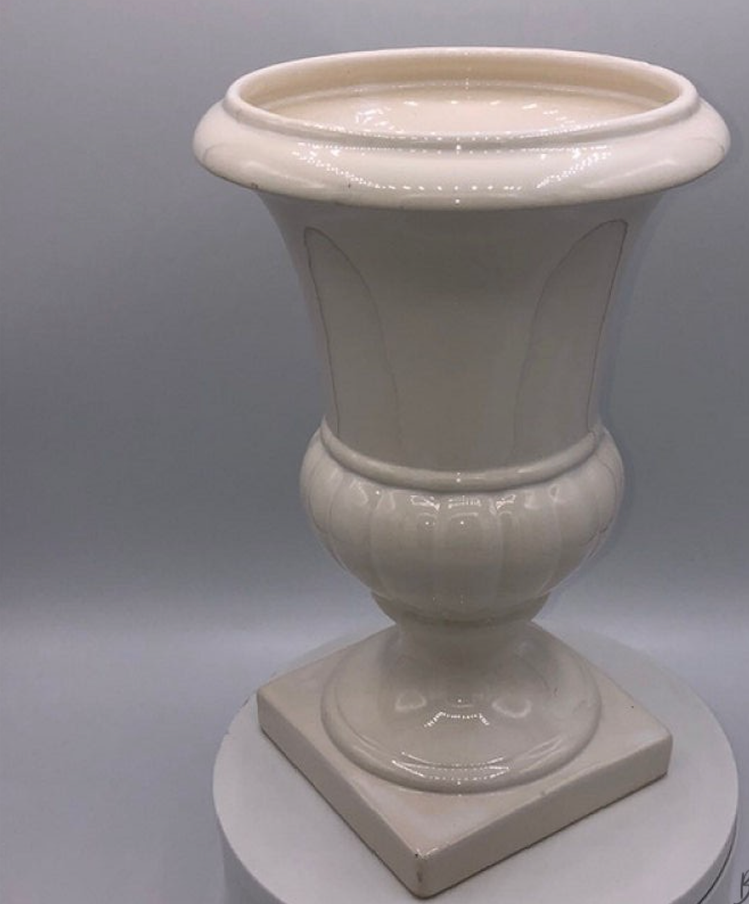 Medici vase in white porcelain