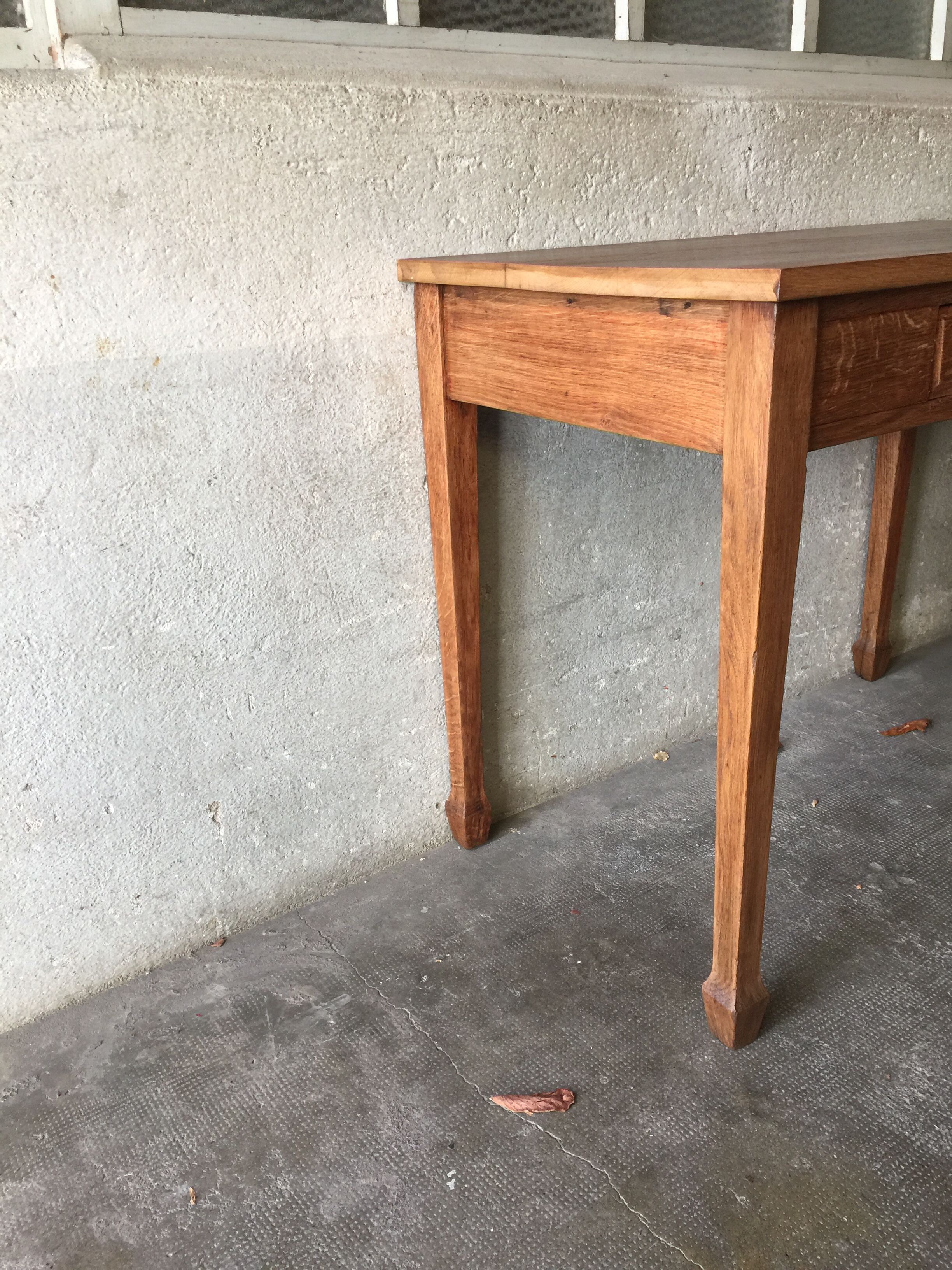 Table bureau