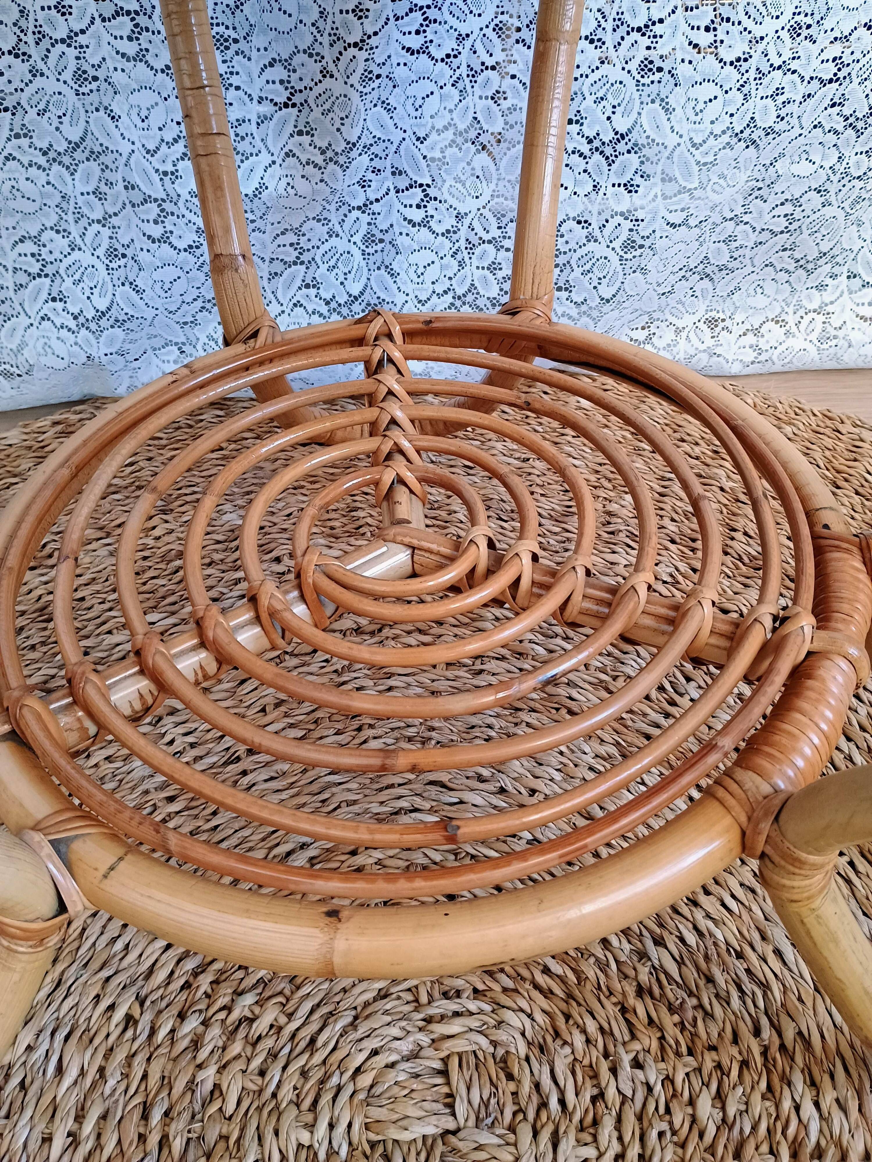 Round vintage rattan coffee table