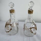 Paire de carafes Cristallerie Baccarat cristal blanc peint à l'or fin, Art Nouveau, 1900