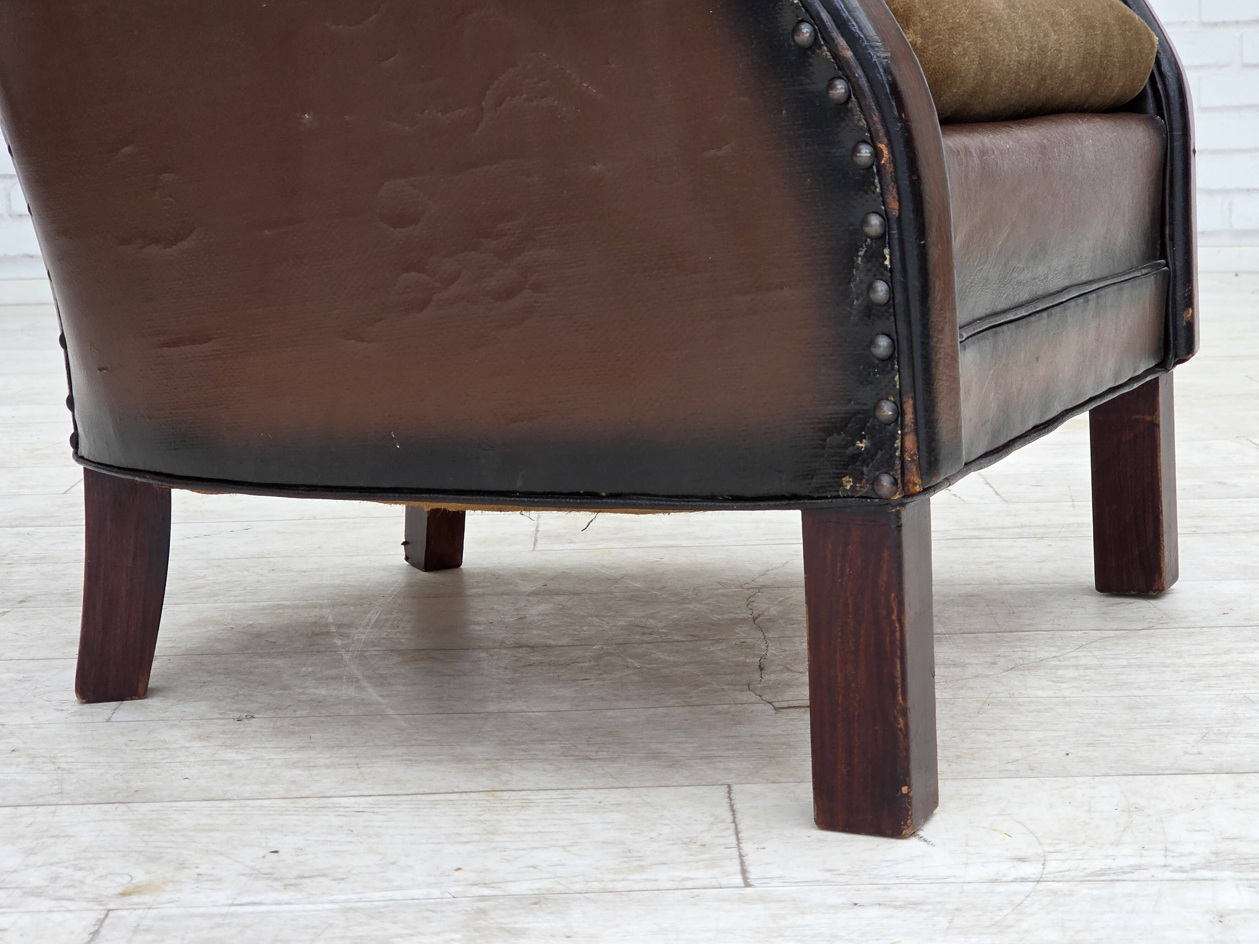 Fauteuil danois des années 1930, cuir marron, velours.